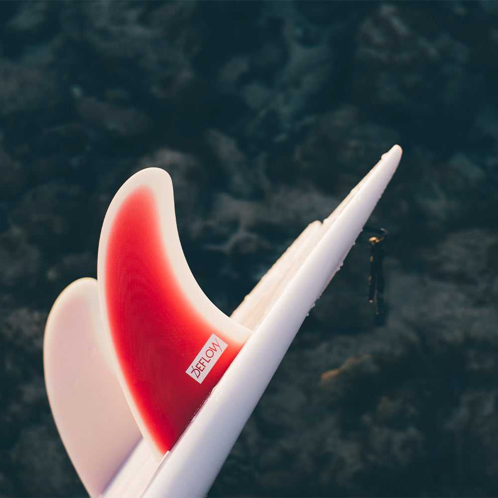 フューチャーシステムフィン赤