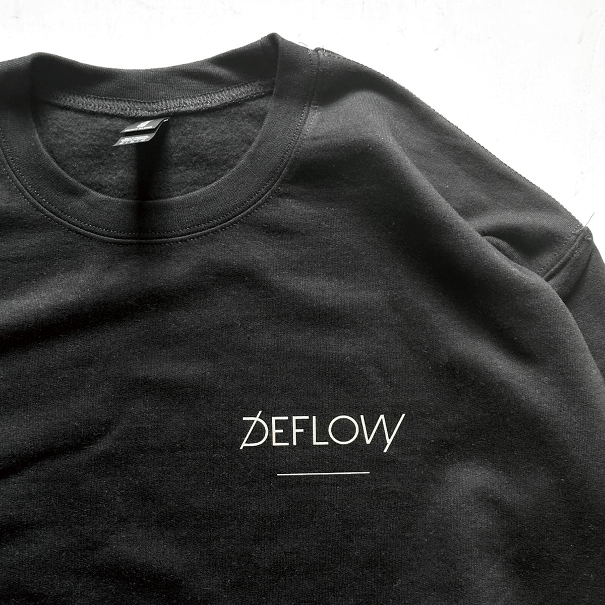 DEFLOW クルーネック スウェット Sweatshirt  Black / M , L , XL