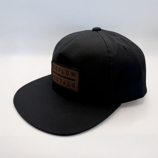 DEFLOW  Snapback Cap / Black